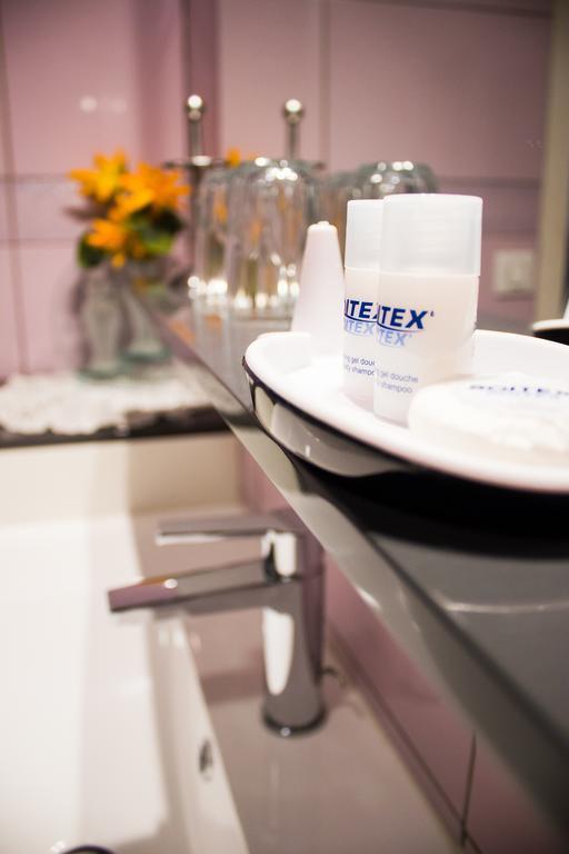 Aux Ronzieres Bed & Breakfast Pouilly-sous-Charlieu Стая снимка
