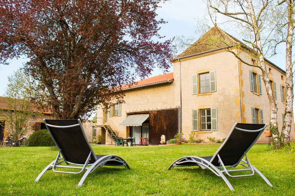 Aux Ronzieres Bed & Breakfast Pouilly-sous-Charlieu Стая снимка